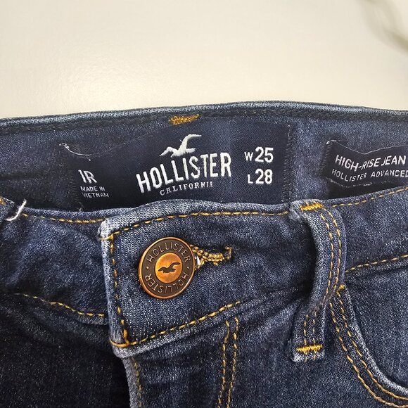Hollister Skinny Jeans - Picture 3 of 3